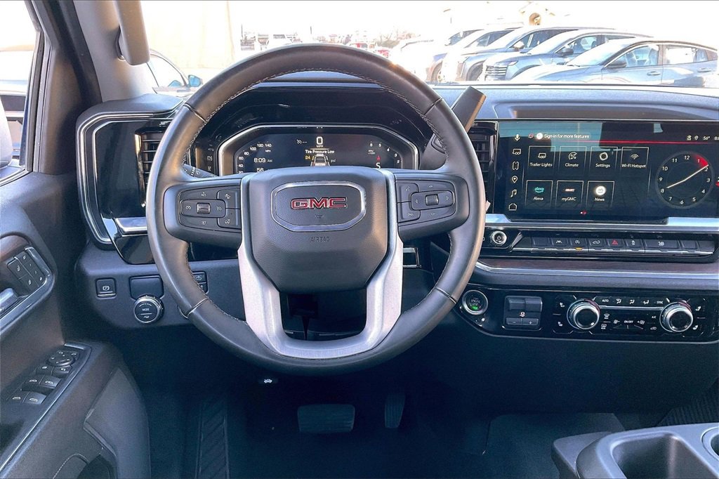Used 2025 GMC Sierra 1500 SLT image 5
