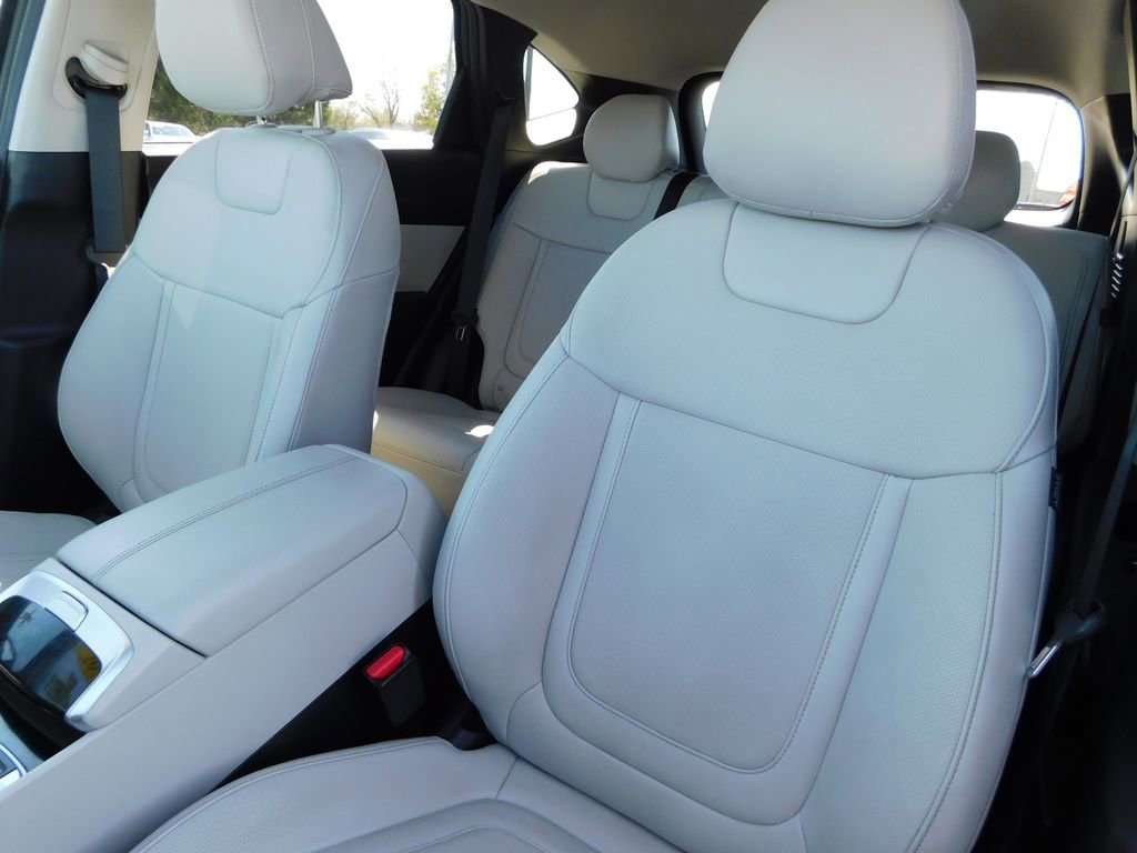 Used 2025 Hyundai Tucson SEL image 16