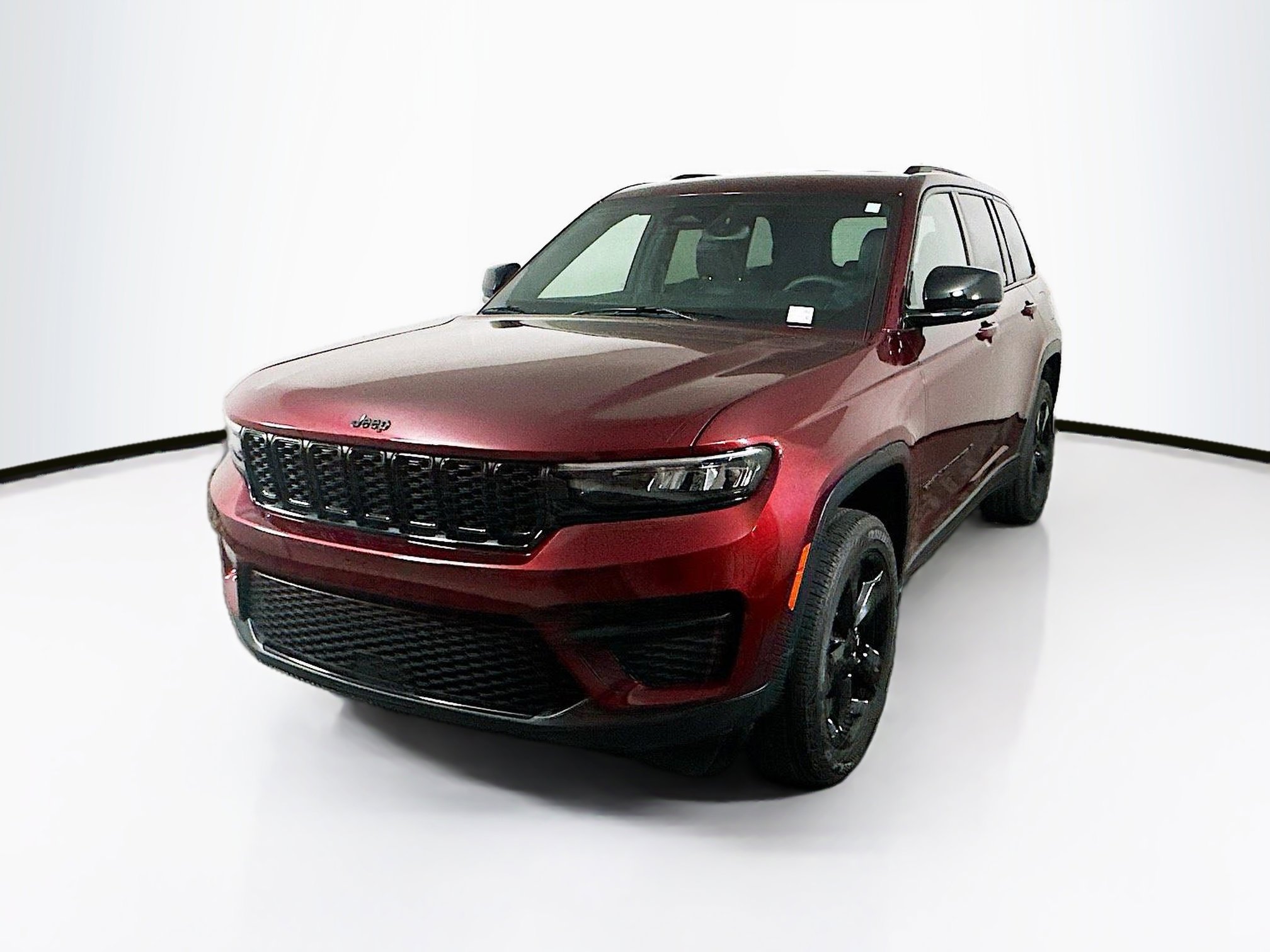 Used 2023 Jeep Grand Cherokee Altitude image 3