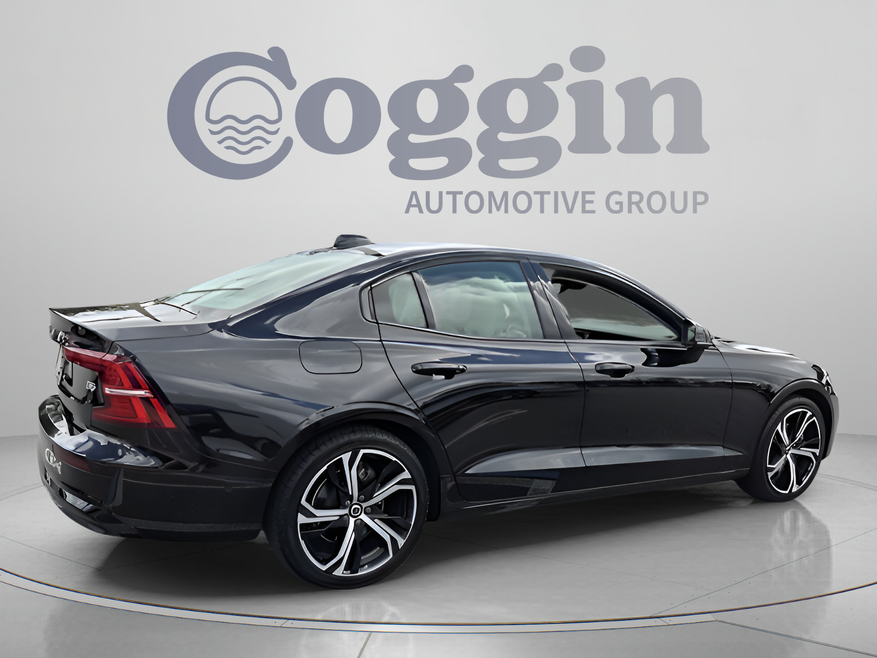 Used 2024 Volvo S60 B5 Plus FWD image 5