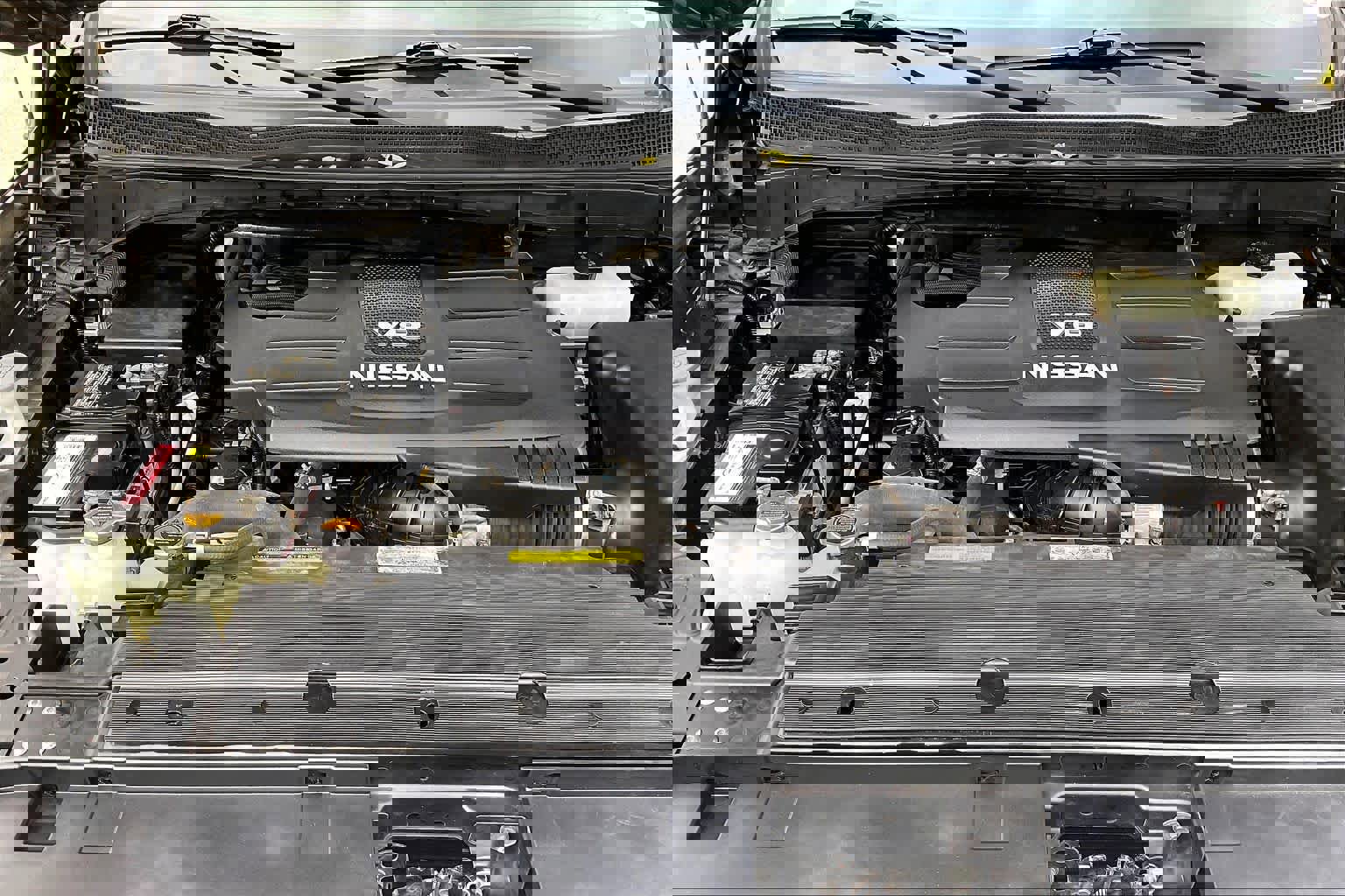 Used 2017 Nissan Titan SV image 28