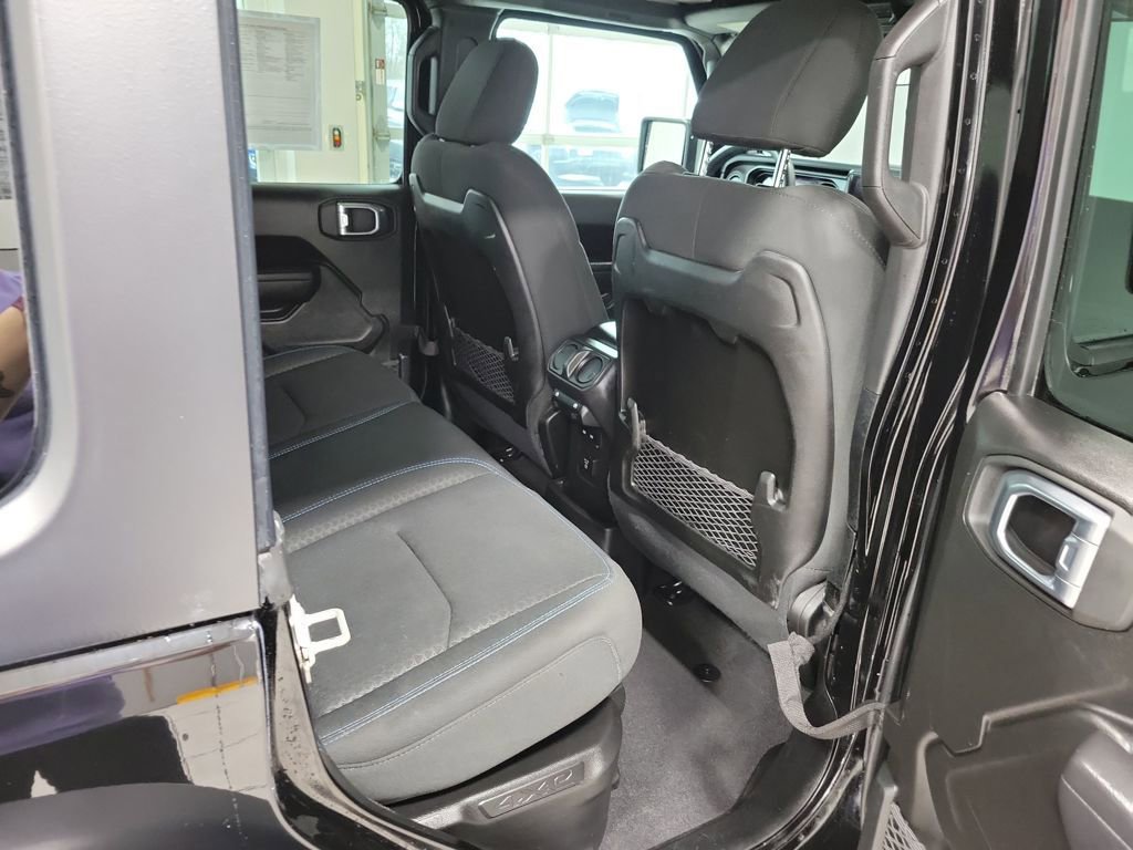 Used 2024 Jeep Wrangler Unlimited Rubicon 4xe image 26