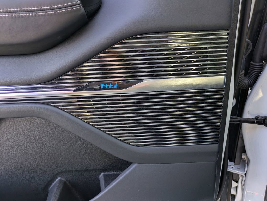 Used 2023 Jeep Grand Wagoneer L Series II image 11