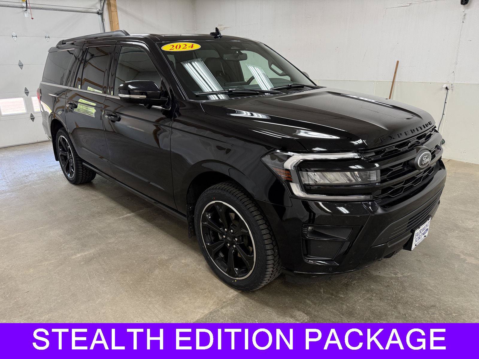 Used 2024 Ford Expedition Max Limited AWD/4WD image 2