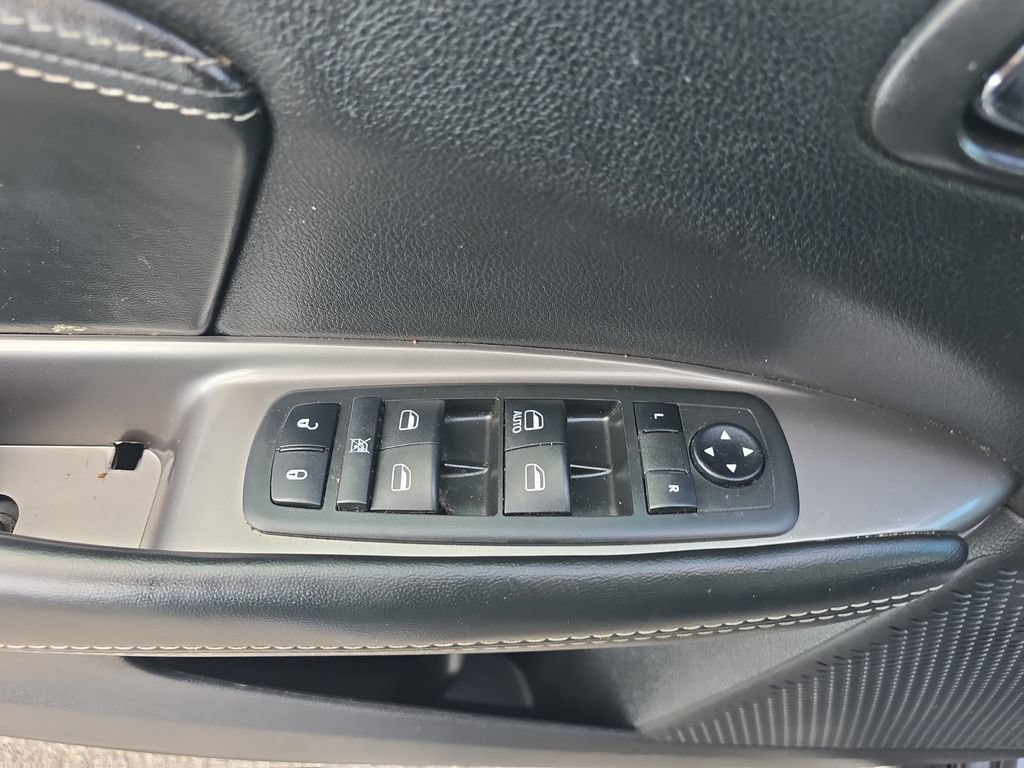 Used 2019 Dodge Journey Crossroad AWD/4WD image 21