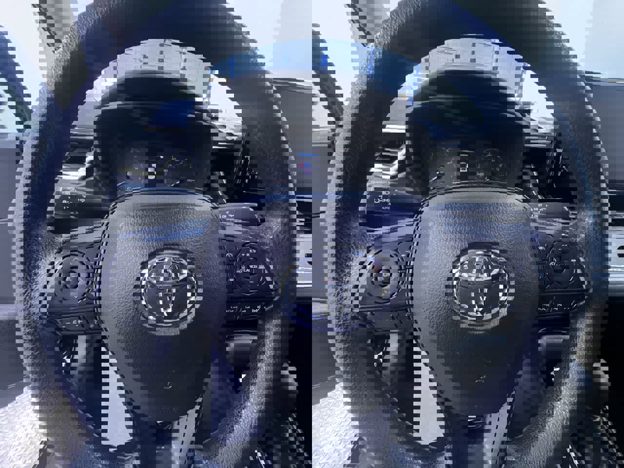 Used 2024 Toyota Corolla LE image 15