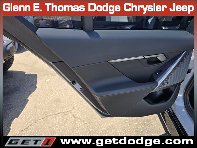 Used 2025 BMW 530i w/ M Sport Package RWD image 27