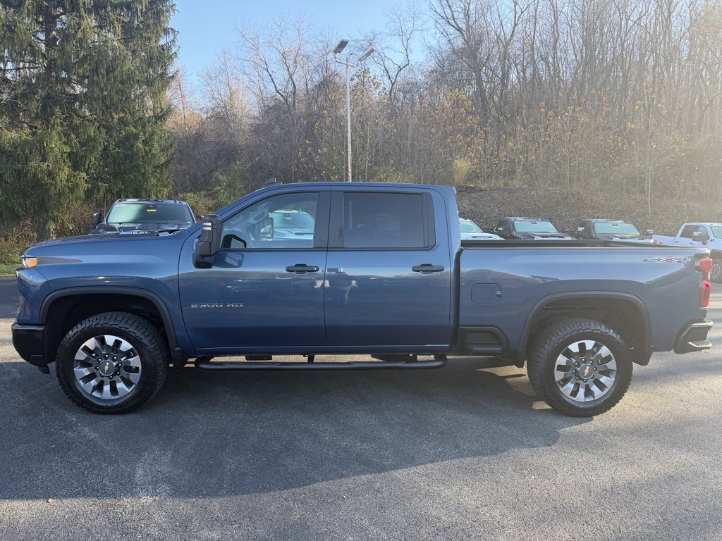 Used 2024 Chevrolet Silverado 2500 Custom image 6