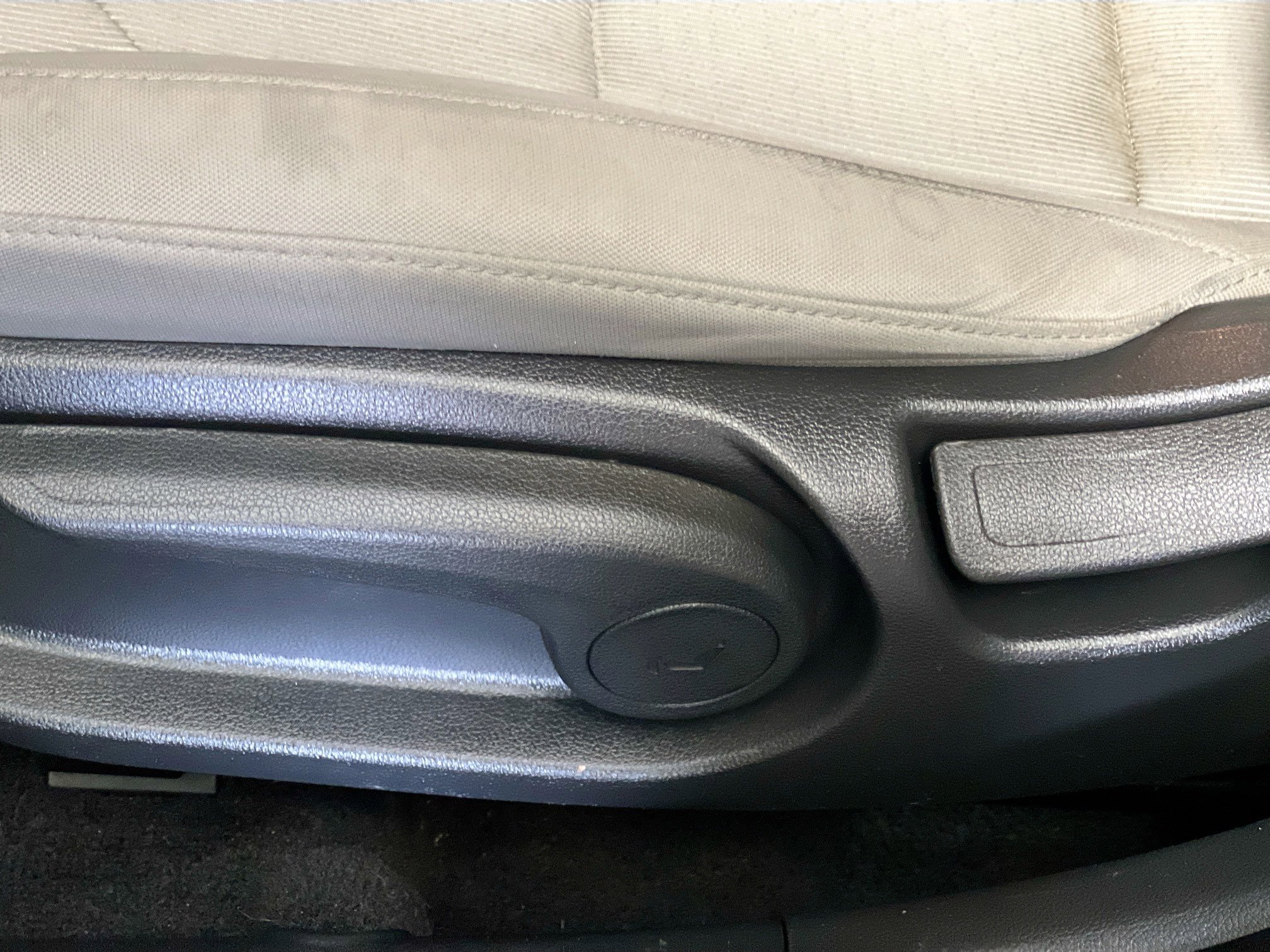 Used 2017 Hyundai Elantra SE image 15