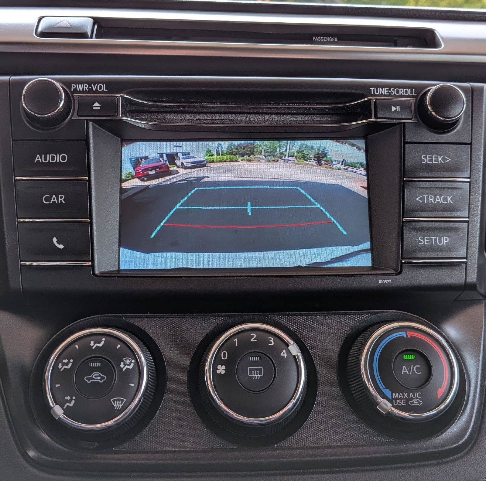Used 2016 Toyota RAV4 LE AWD/4WD image 17