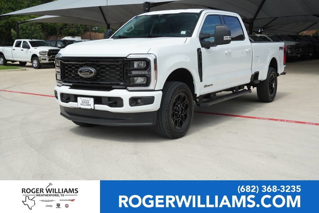 Used 2025 Ford F250 XLT w/ Black Appearance Package AWD/4WD video 1