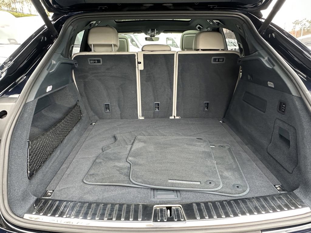 Used 2022 Porsche Cayenne S image 22