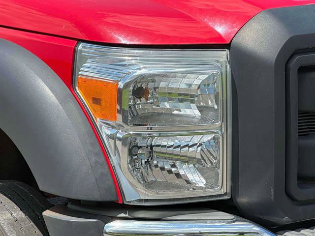Used 2014 Ford F550 4x4 Regular Cab Super Duty image 8