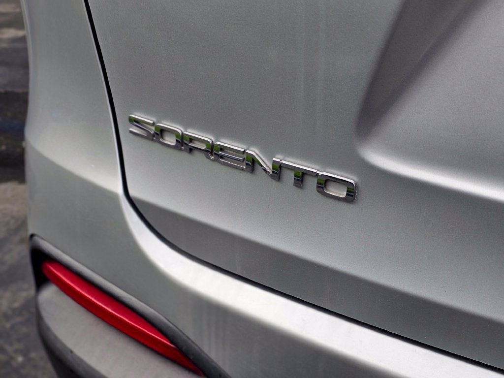 Used 2016 Kia Sorento L FWD image 9