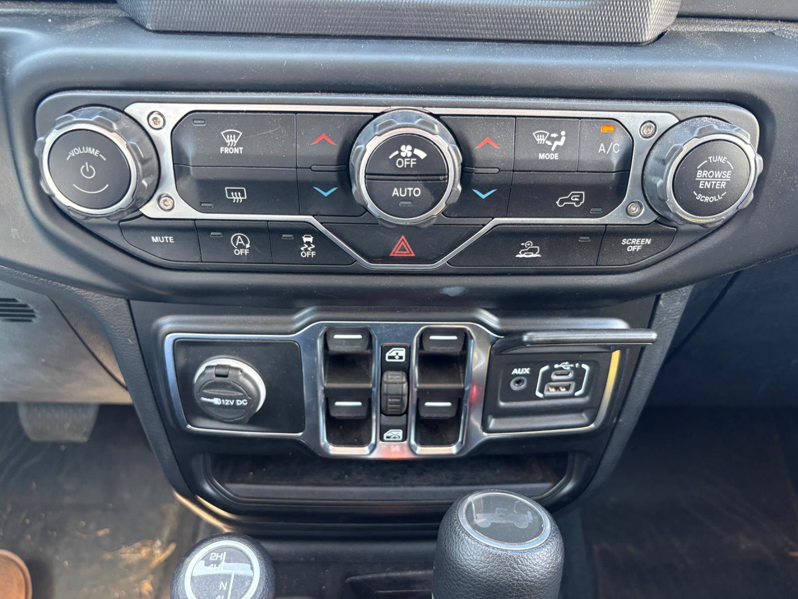 Used 2022 Jeep Wrangler Unlimited Sport AWD/4WD image 26