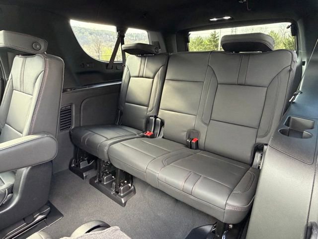 New 2026 Chevrolet Suburban RST w/ RST Capability Package AWD/4WD image 39