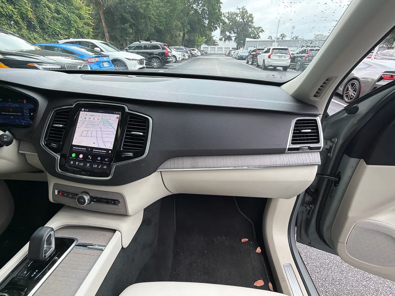 Certified 2025 Volvo XC90 B5 Plus w/ Protection Package Premier AWD/4WD image 57