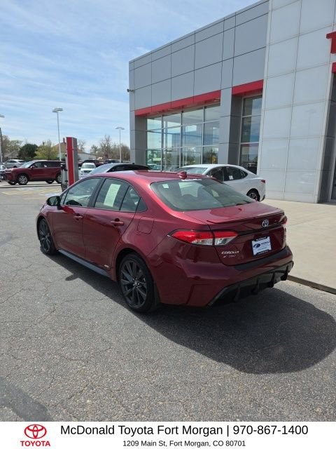 Used 2025 Toyota Corolla SE w/ Convenience Package image 3