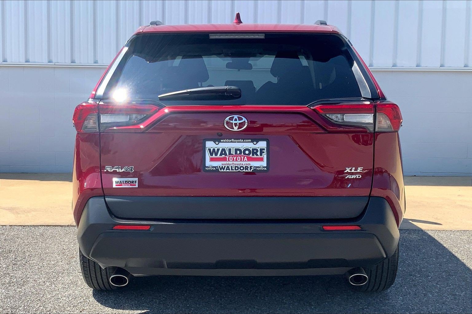 Used 2025 Toyota RAV4 XLE AWD/4WD image 5