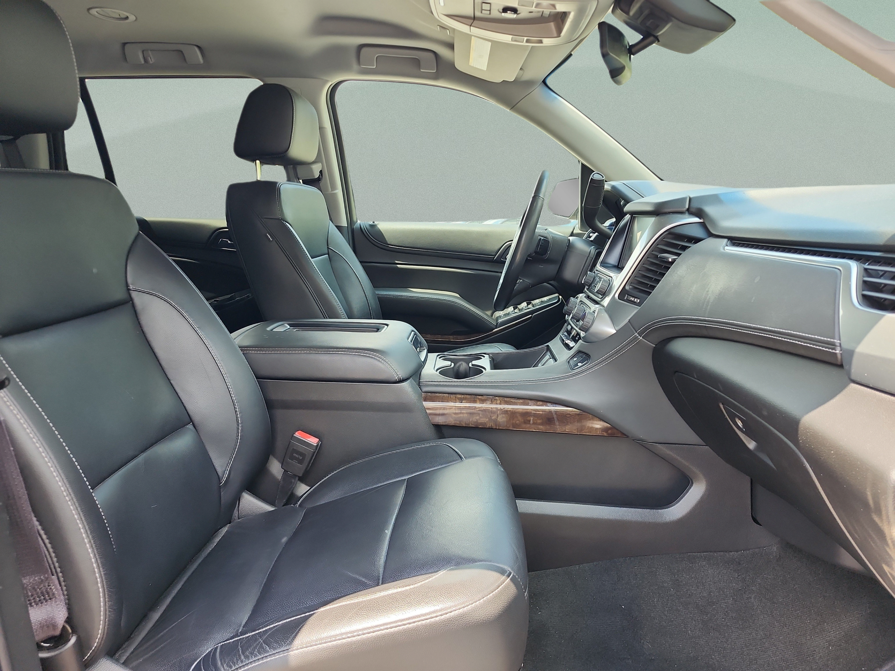 Used 2017 Chevrolet Tahoe LT w/ Luxury Package RWD image 19