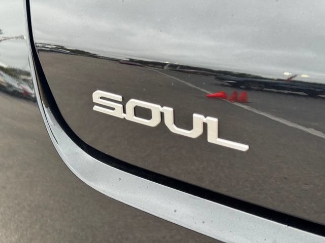 Certified 2025 Kia Soul LX w/ LX Technology Package FWD image 9