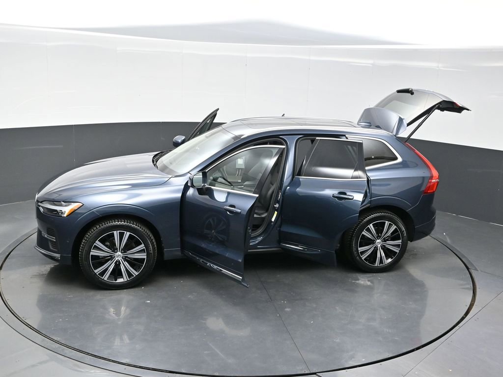 Used 2023 Volvo XC60 B5 Plus w/ Climate Package image 36
