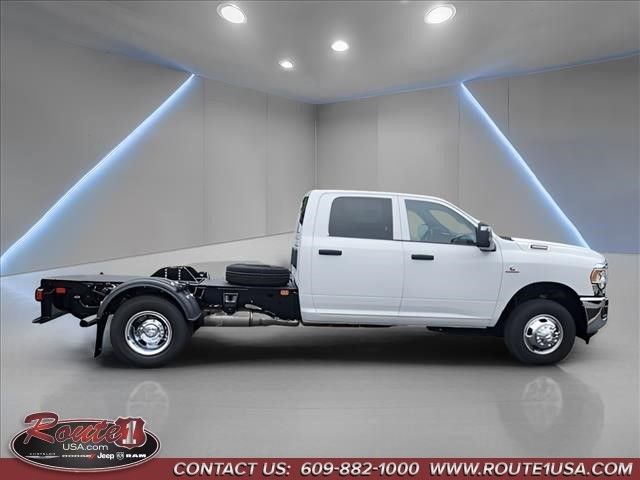New 2026 RAM 3500 Tradesman w/ Chrome Appearance Group image 19