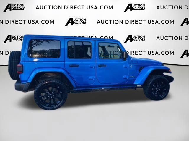 Used 2024 Jeep Wrangler Unlimited Sahara AWD/4WD image 24