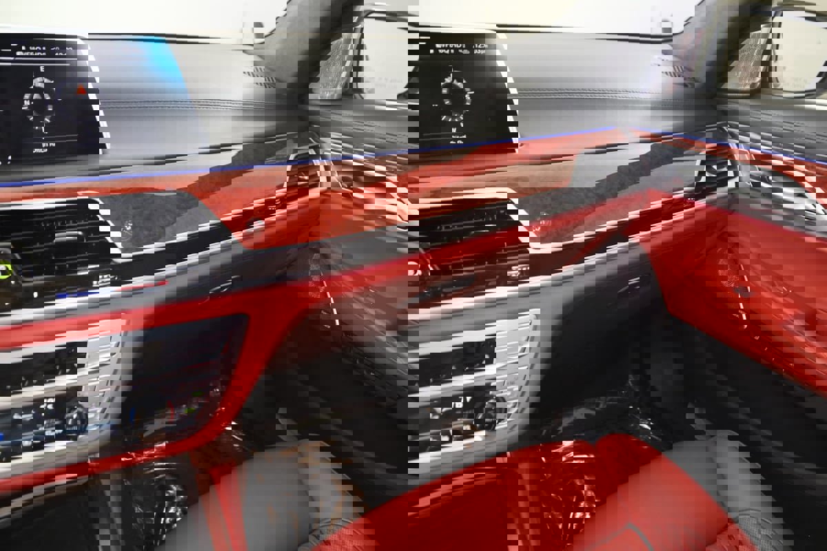 Used 2022 BMW ALPINA B7 xDrive w/ Luxury Rear Seating Package image 59