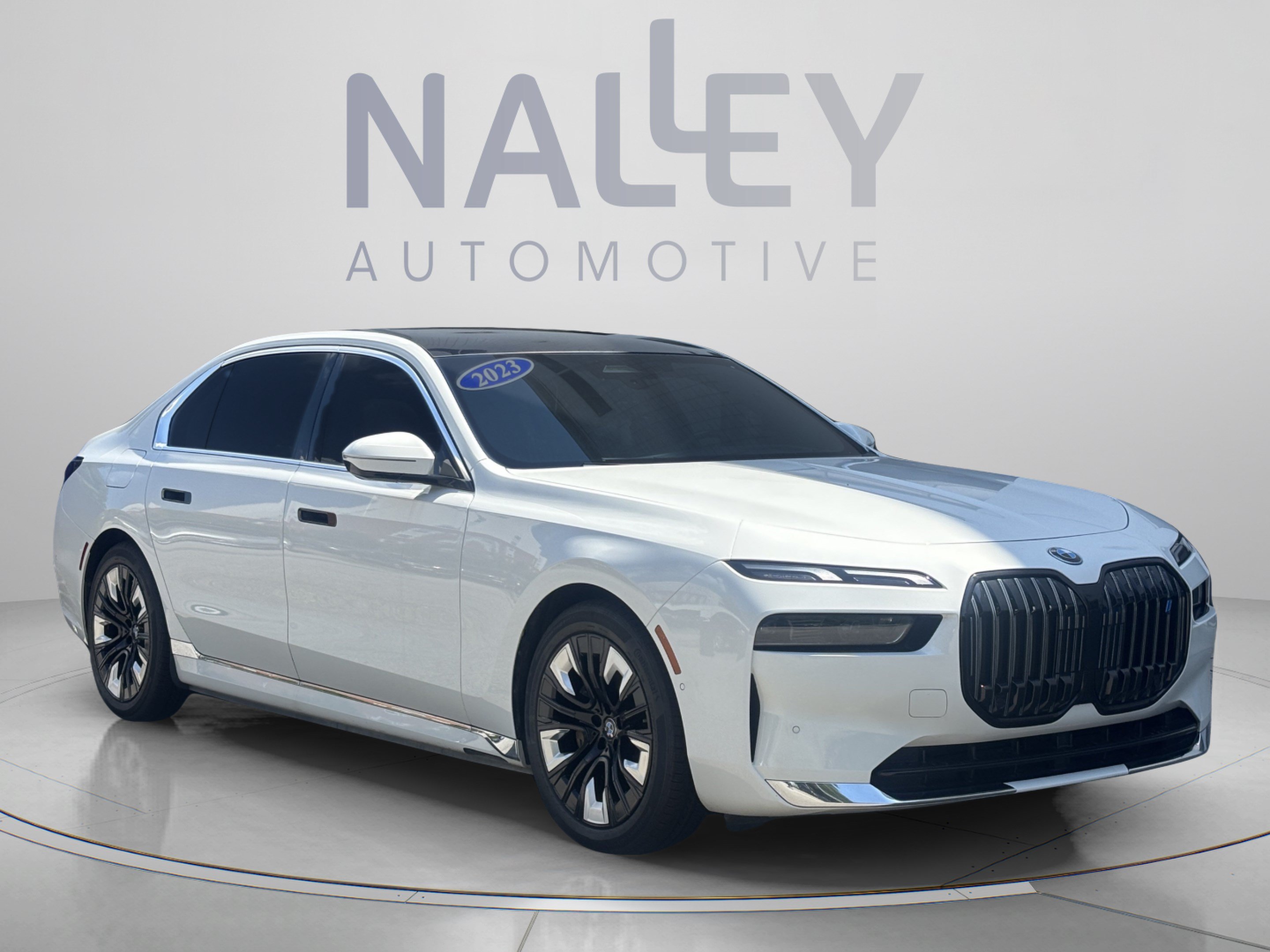 Certified 2023 BMW i7 xDrive60 AWD/4WD image 5