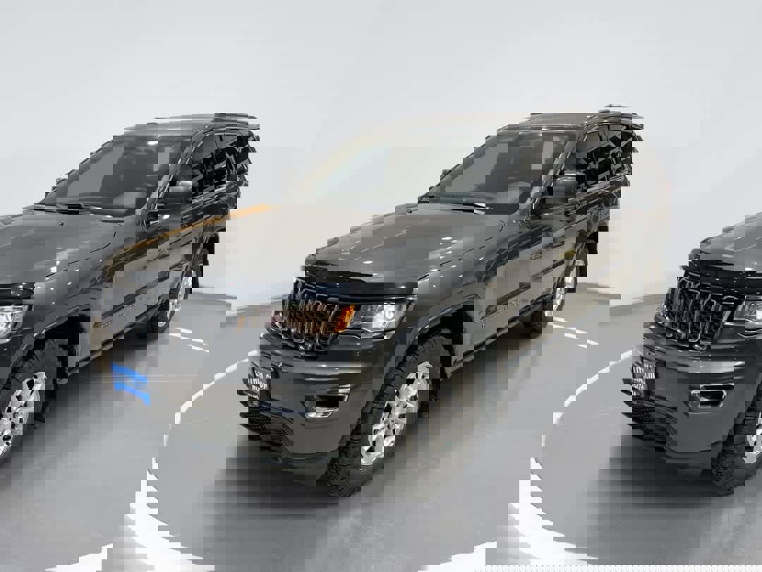 Used 2020 Jeep Grand Cherokee Laredo video 1