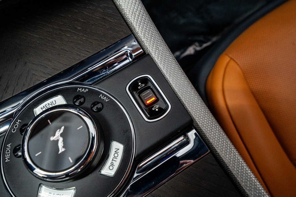 Used 2018 Rolls-Royce Wraith image 53
