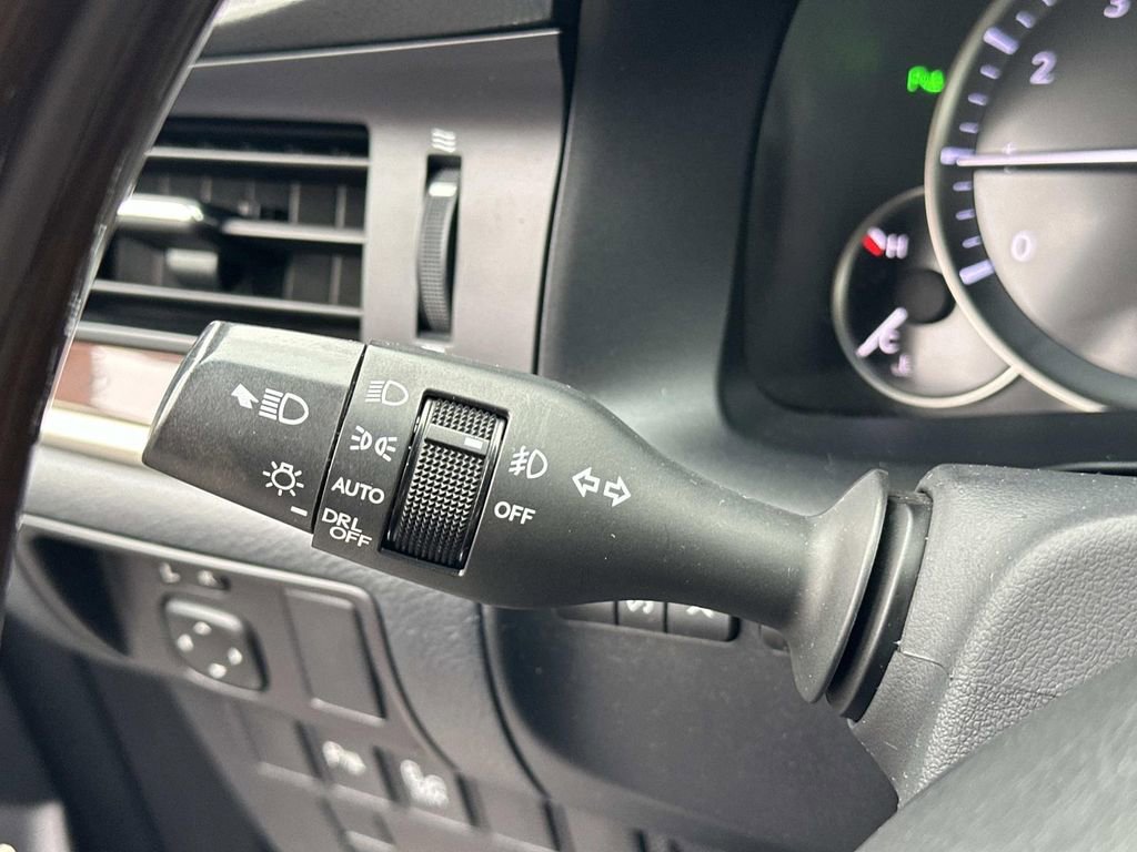 Used 2016 Lexus ES 350 350 w/ Navigation System Package image 21