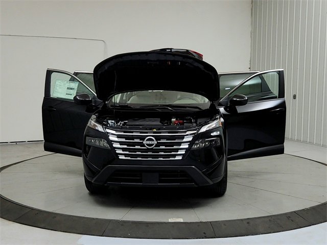 New 2025 Nissan Rogue SV image 10