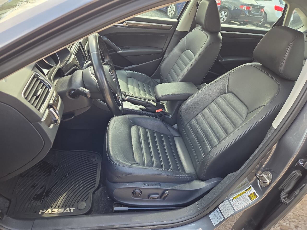 Used 2016 Volkswagen Passat 1.8T image 13