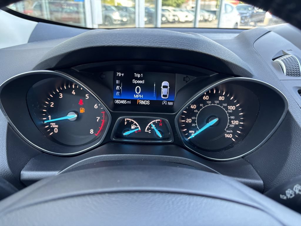 Used 2017 Ford Escape SE w/ SE Leather Comfort Package AWD/4WD image 17