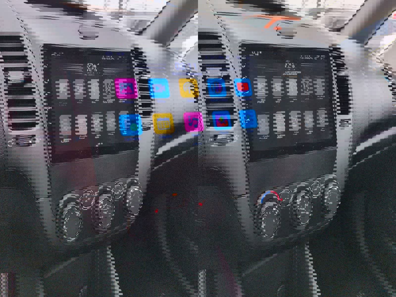 Used 2017 Kia Forte LX image 25