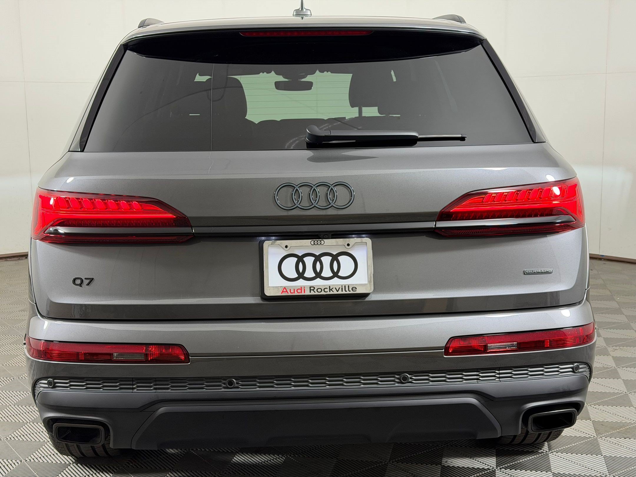 Used 2025 Audi Q7 2.0T Premium w/ Convenience Plus Package AWD/4WD image 10