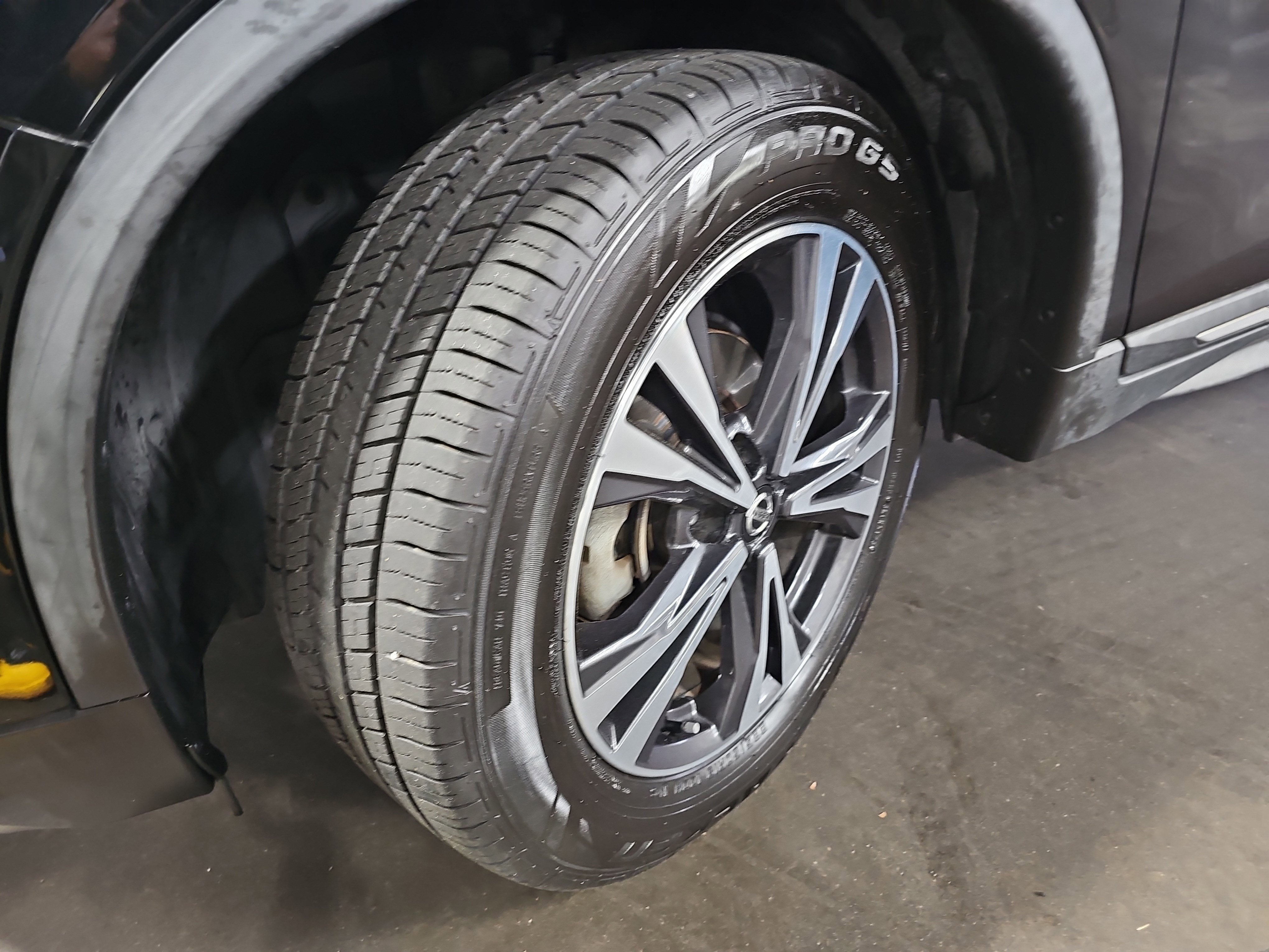 Used 2018 Nissan Rogue SL FWD image 33