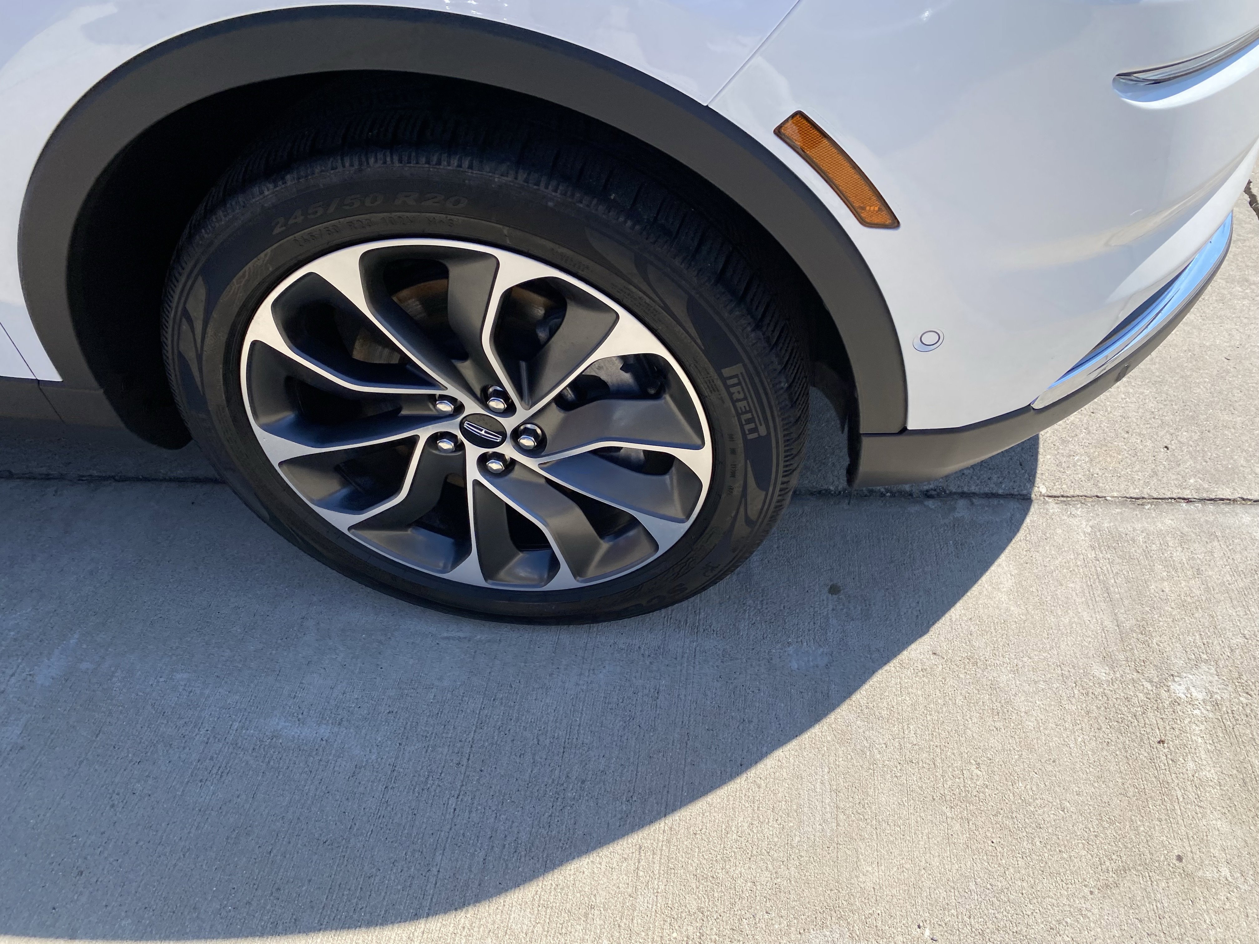 Used 2021 Lincoln Nautilus Reserve w/ Equipment Group 201A image 4