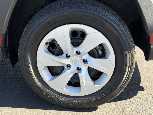 Used 2025 Toyota RAV4 LE FWD image 33