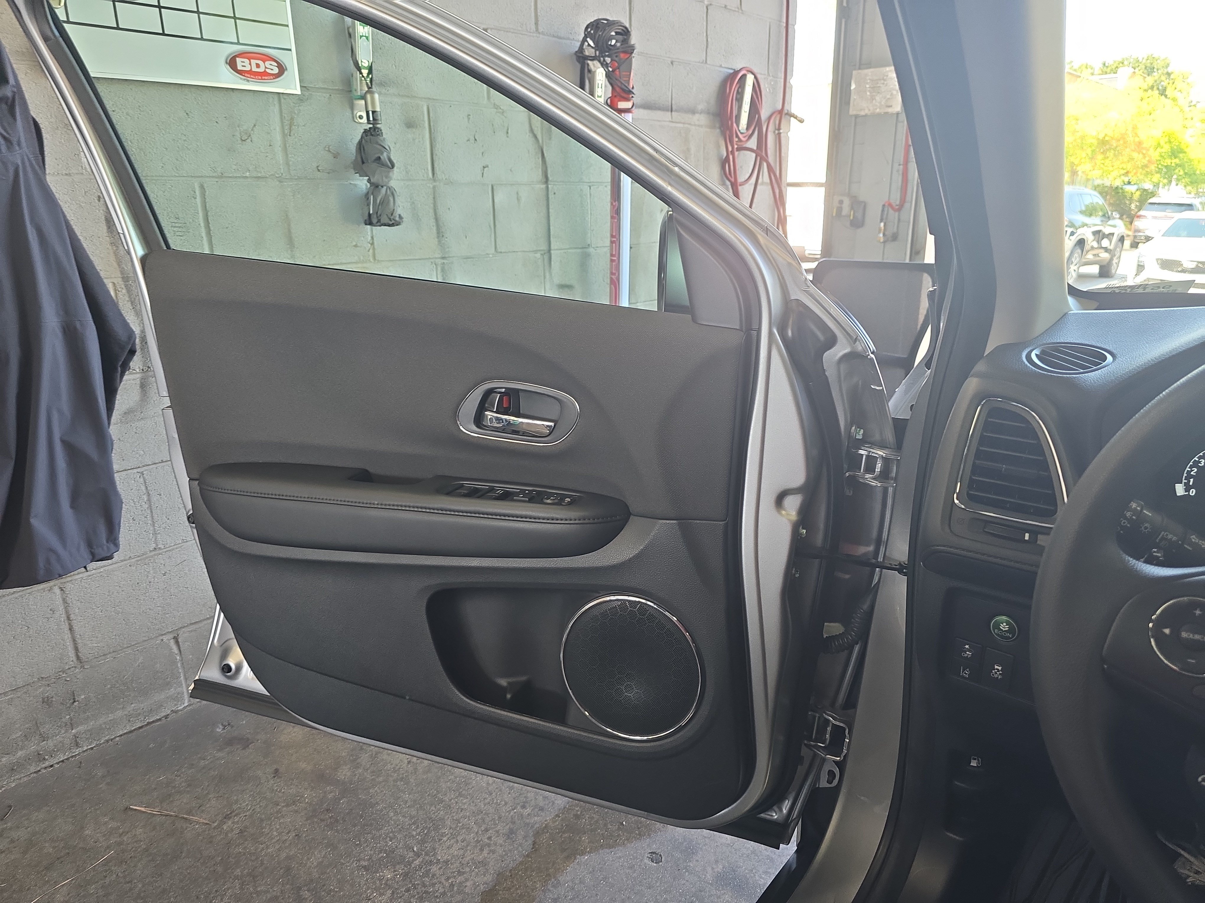 Used 2020 Honda HR-V EX image 26