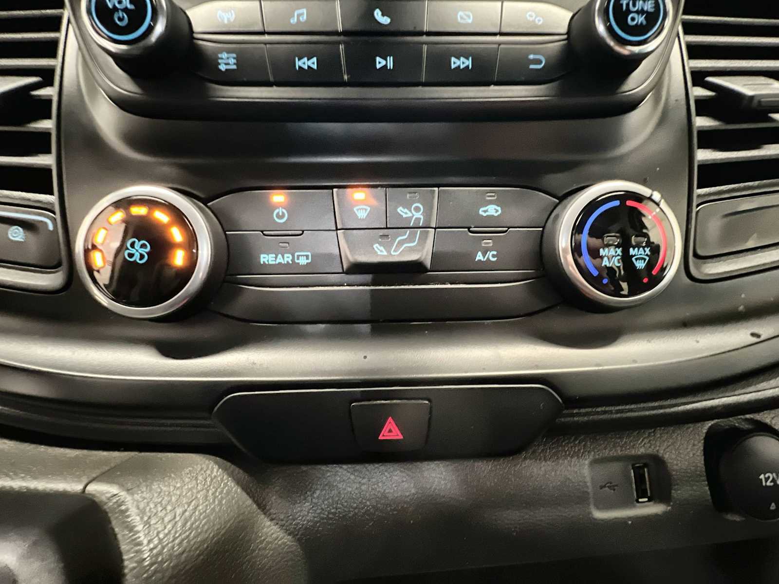 Used 2024 Ford Transit 250 Low Roof w/ Exterior Upgrade Package image 15