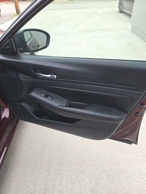 Used 2025 Nissan Altima 2.5 SV AWD/4WD image 27