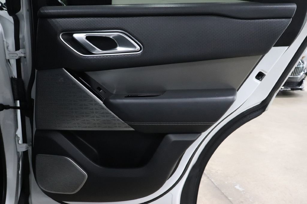 Used 2018 Land Rover Range Rover Velar S image 25