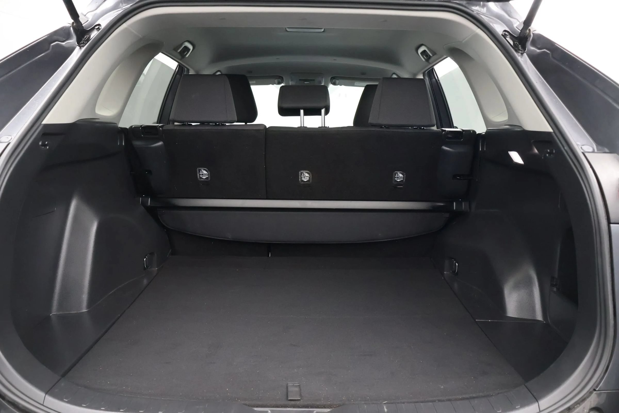 Used 2025 Toyota RAV4 XLE FWD image 13