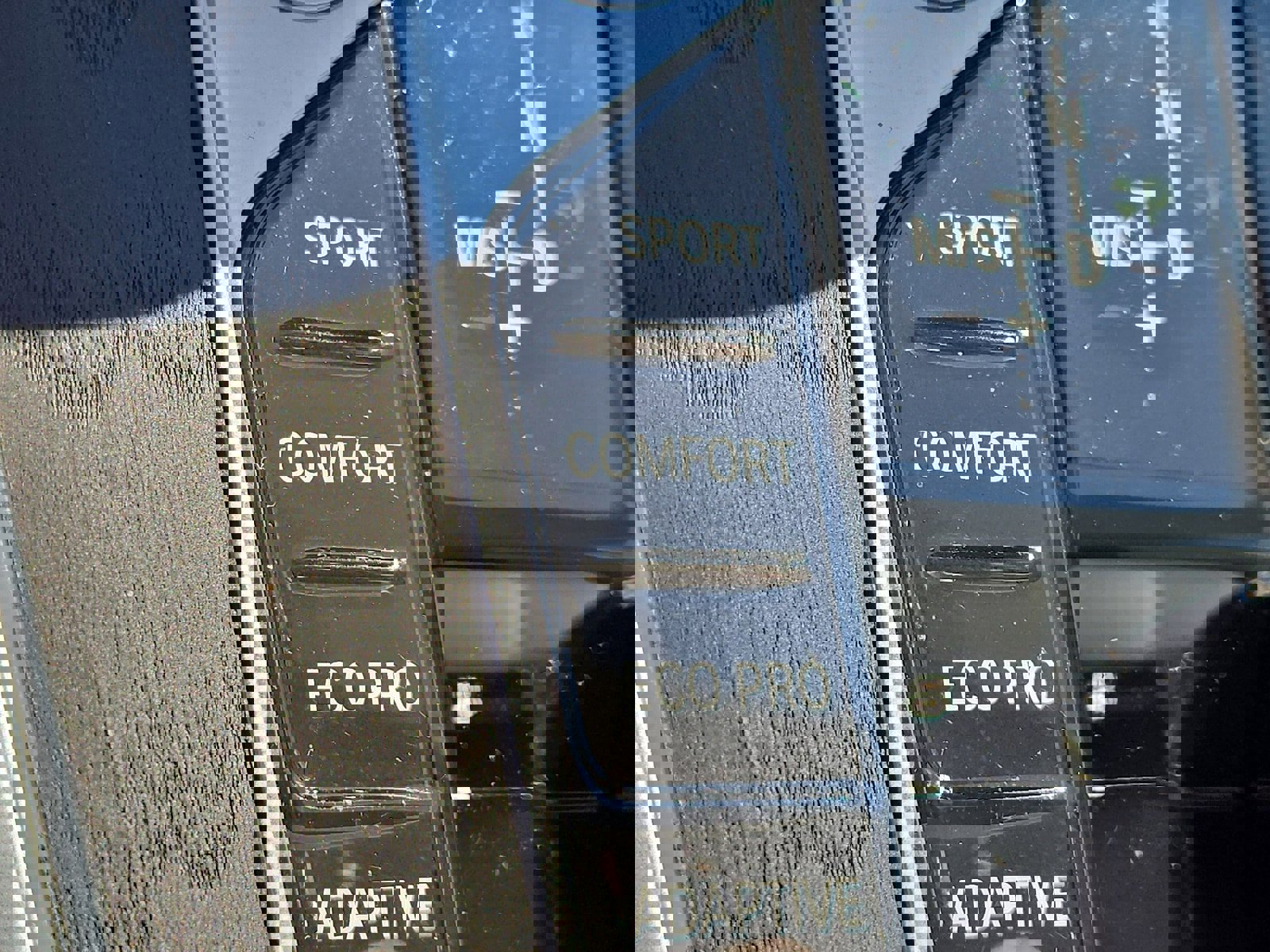 Used 2022 BMW X7 xDrive40i w/ Cold Weather Package image 25