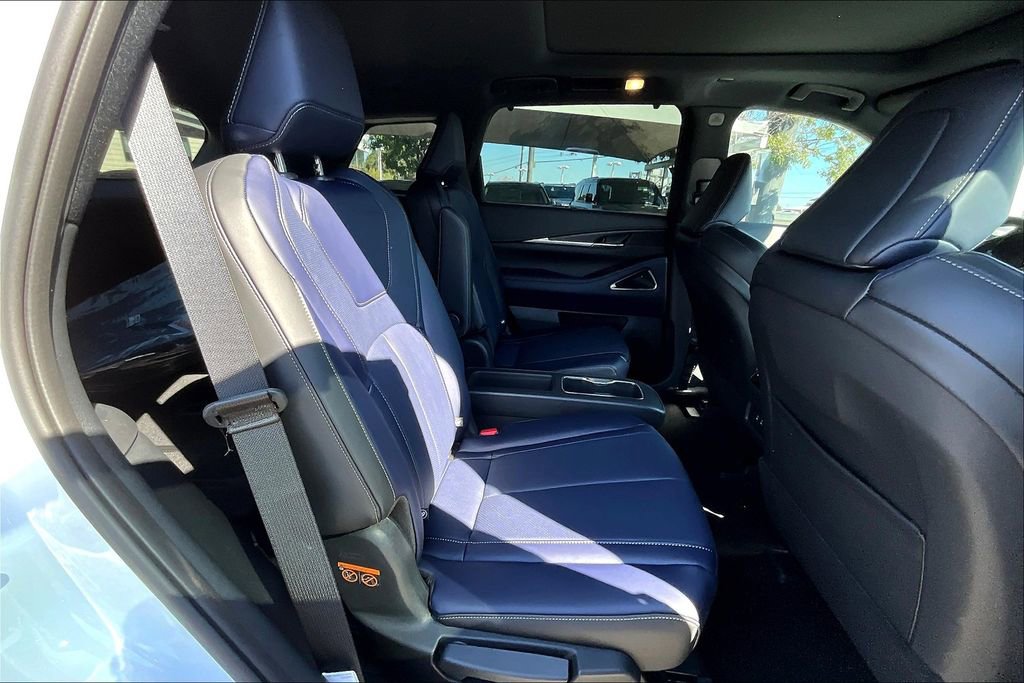 New 2026 INFINITI QX60 Sport image 21