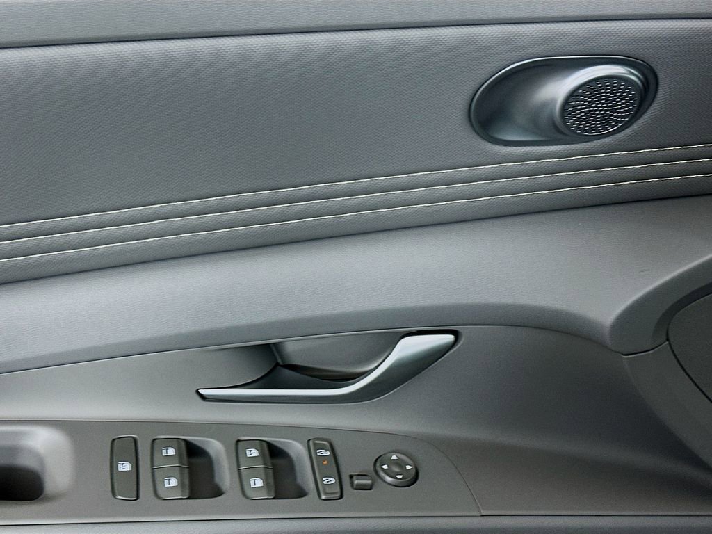 New 2026 Hyundai Elantra Sport image 18