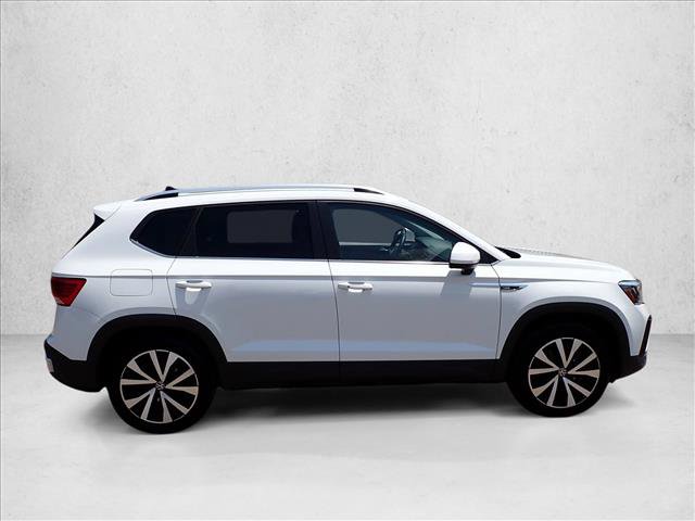 Used 2023 Volkswagen Taos SE AWD/4WD image 5